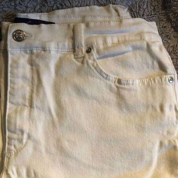 Gloria Vanderbilt Off-White Straight Leg Jeans - Picture 2 of 6